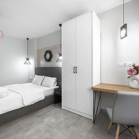 Calme, Nilie Hospitality Mgmt アパート *